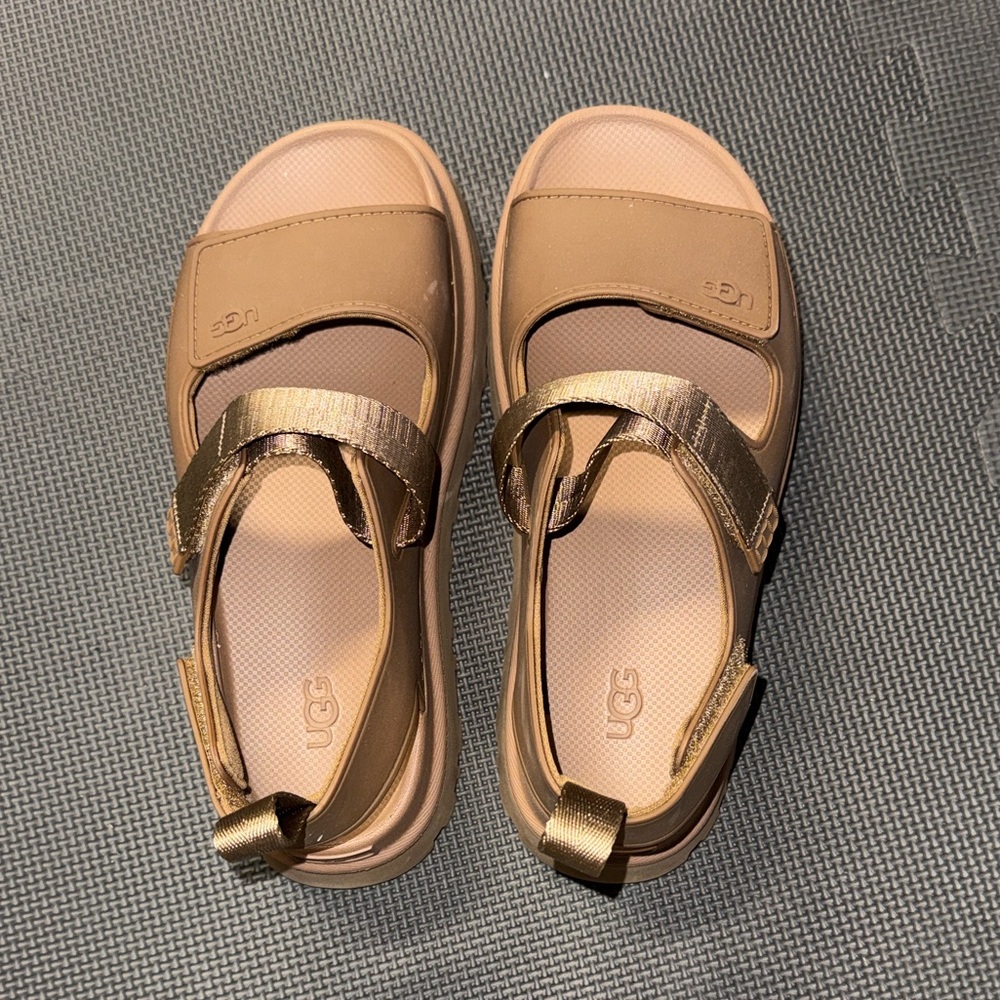 UGG Womens Brown platform Sandals . *never worn*